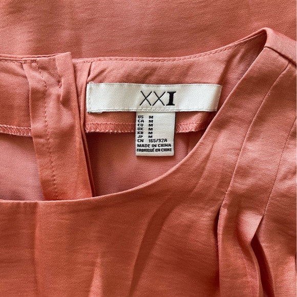 Forever 21 Button Detail Blouse - Picture 4 of 4